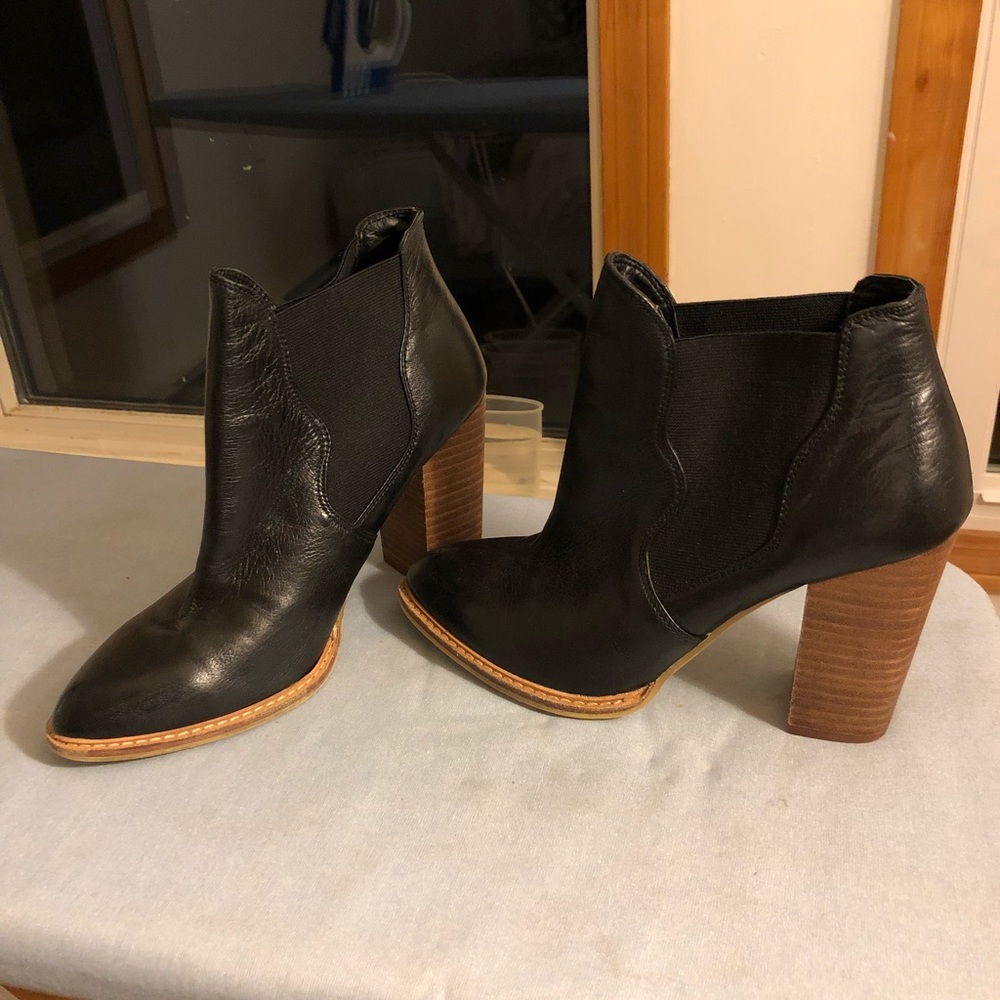Chinese Laundry black booties